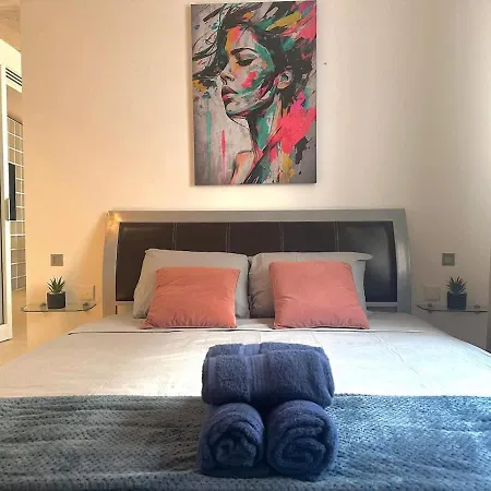 Flat In Luxury Complex * Sliema